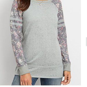 NWOT Floral Sleeve Pullover Sweathshirt-never worn